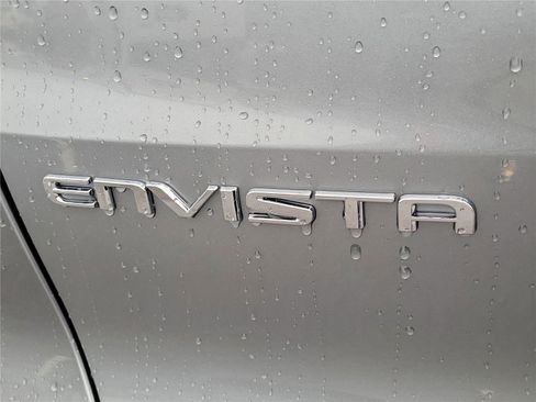 New 2026 Buick Envista Avenir image 7