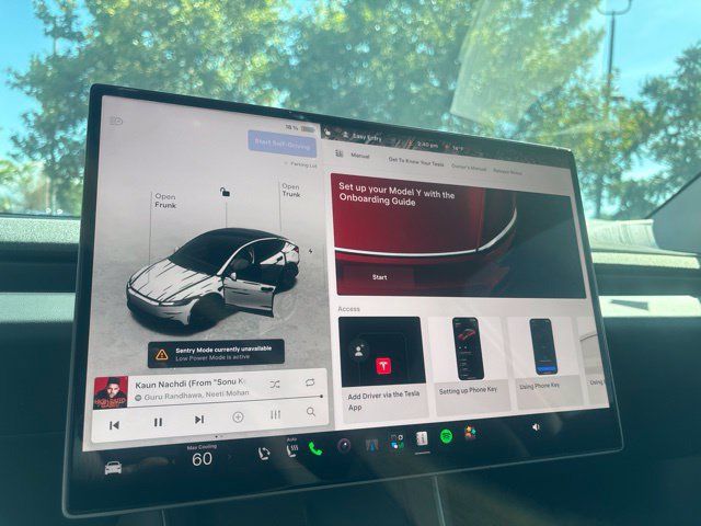 Used 2026 Tesla Model Y AWD image 26