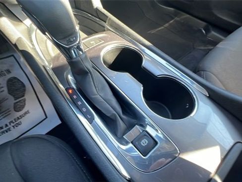 Used 2024 Chevrolet Malibu LT image 32