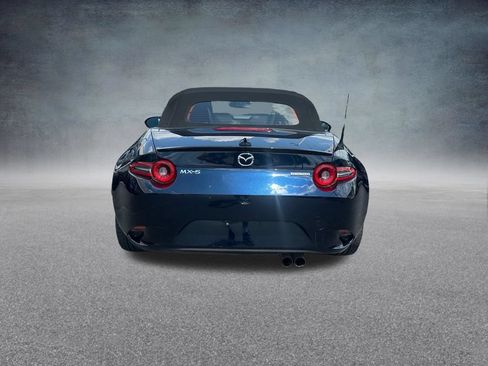 Used 2025 MAZDA MX-5 Miata Club w/ Weather Package RWD image 16