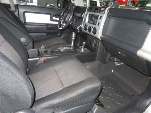 Used 2007 Toyota FJ Cruiser 4WD image 31