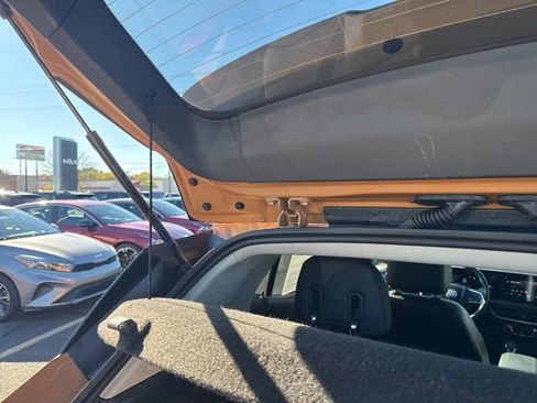 Used 2024 Buick Encore GX Sport Touring image 47