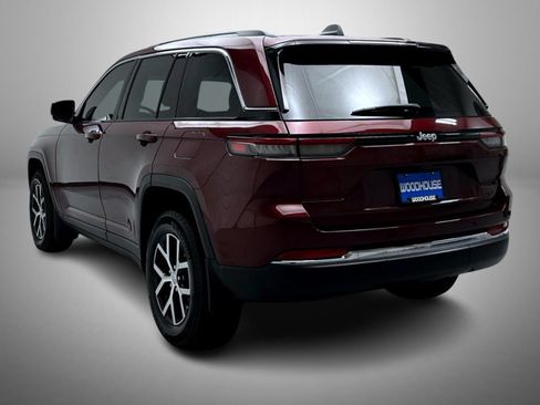 Used 2025 Jeep Grand Cherokee Limited AWD/4WD image 7