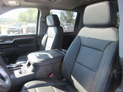 New 2026 GMC Sierra 2500 Denali w/ Denali Reserve Package image 14