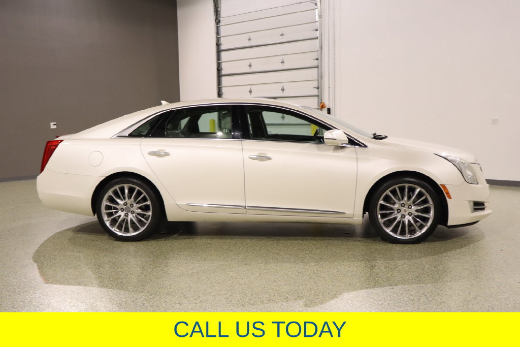 Used 2013 Cadillac XTS Platinum FWD image 11
