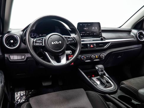 Used 2024 Kia Forte LXS FWD image 16