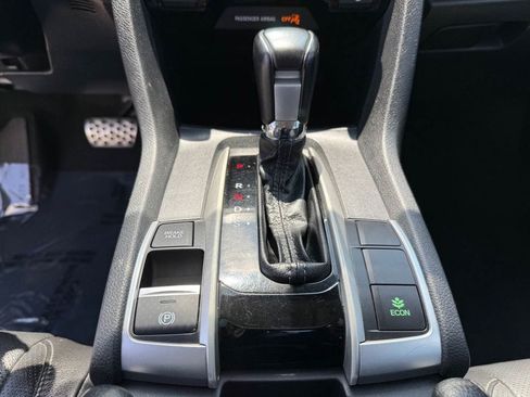 Used 2020 Honda Civic Touring image 14