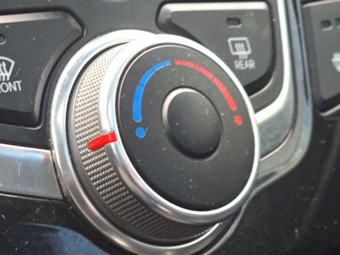 Used 2013 Hyundai Elantra GT w/ Style Pkg image 29