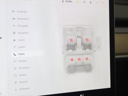 Used 2025 Tesla Model Y Long Range image 10