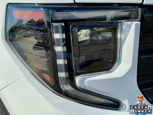 Used 2023 GMC Sierra 1500 Elevation image 8