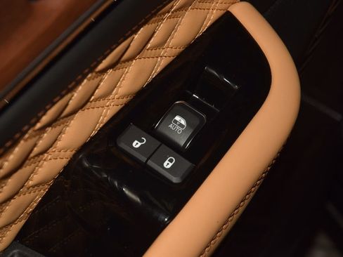 Used 2024 Jeep Grand Cherokee L Summit w/ Advanced Protech Group IV AWD/4WD image 48