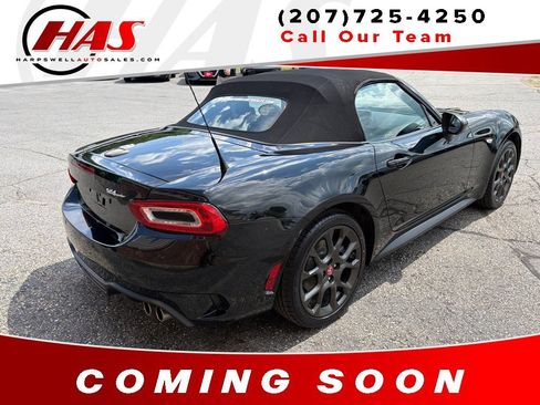 Used 2017 FIAT 124 Spider Abarth RWD image 5