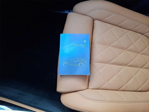 Certified 2024 BMW X7 xDrive40i w/ Executive Package image 28