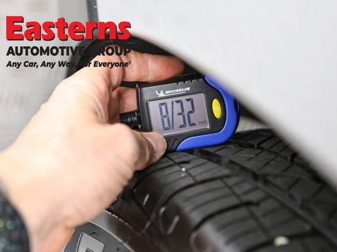 Used 2022 Chevrolet Equinox LS image 30