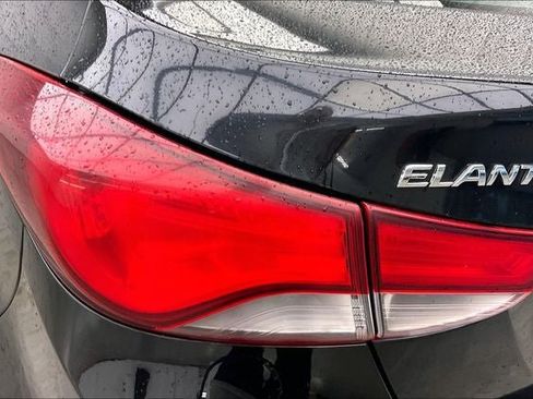 Used 2014 Hyundai Elantra SE FWD image 26