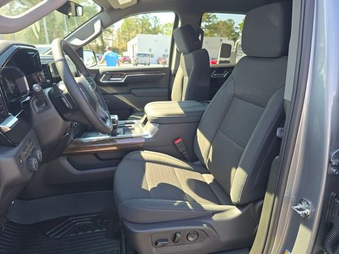 New 2026 Chevrolet Silverado 1500 LT Trail Boss w/ Convenience Package II image 9