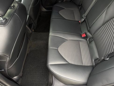 Used 2023 Toyota Camry SE image 13