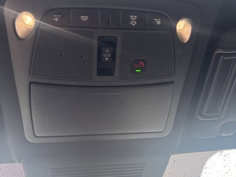 Used 2022 Nissan Armada SL w/ Midnight Edition Package image 24