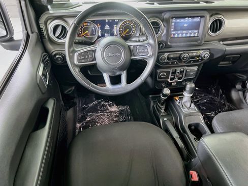 Used 2020 Jeep Wrangler Unlimited Sahara w/ LED Lighting Group AWD/4WD image 20