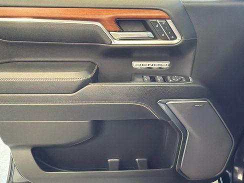 Used 2023 GMC Sierra 1500 Denali w/ Denali Reserve Package image 18