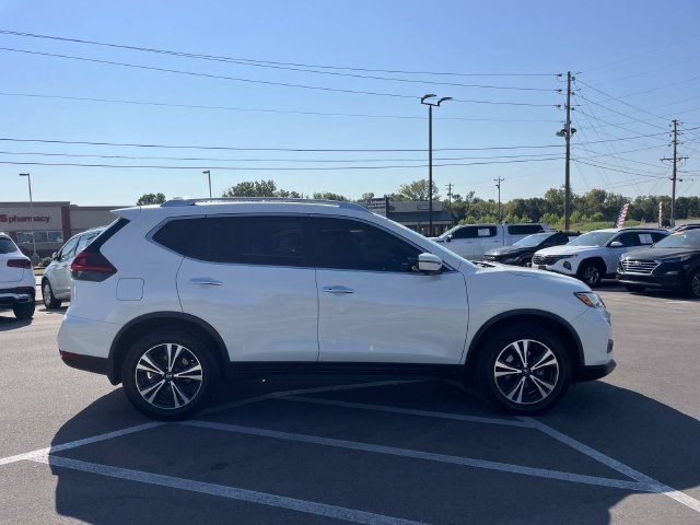 Used 2020 Nissan Rogue SV w/ Premium Package FWD image 6