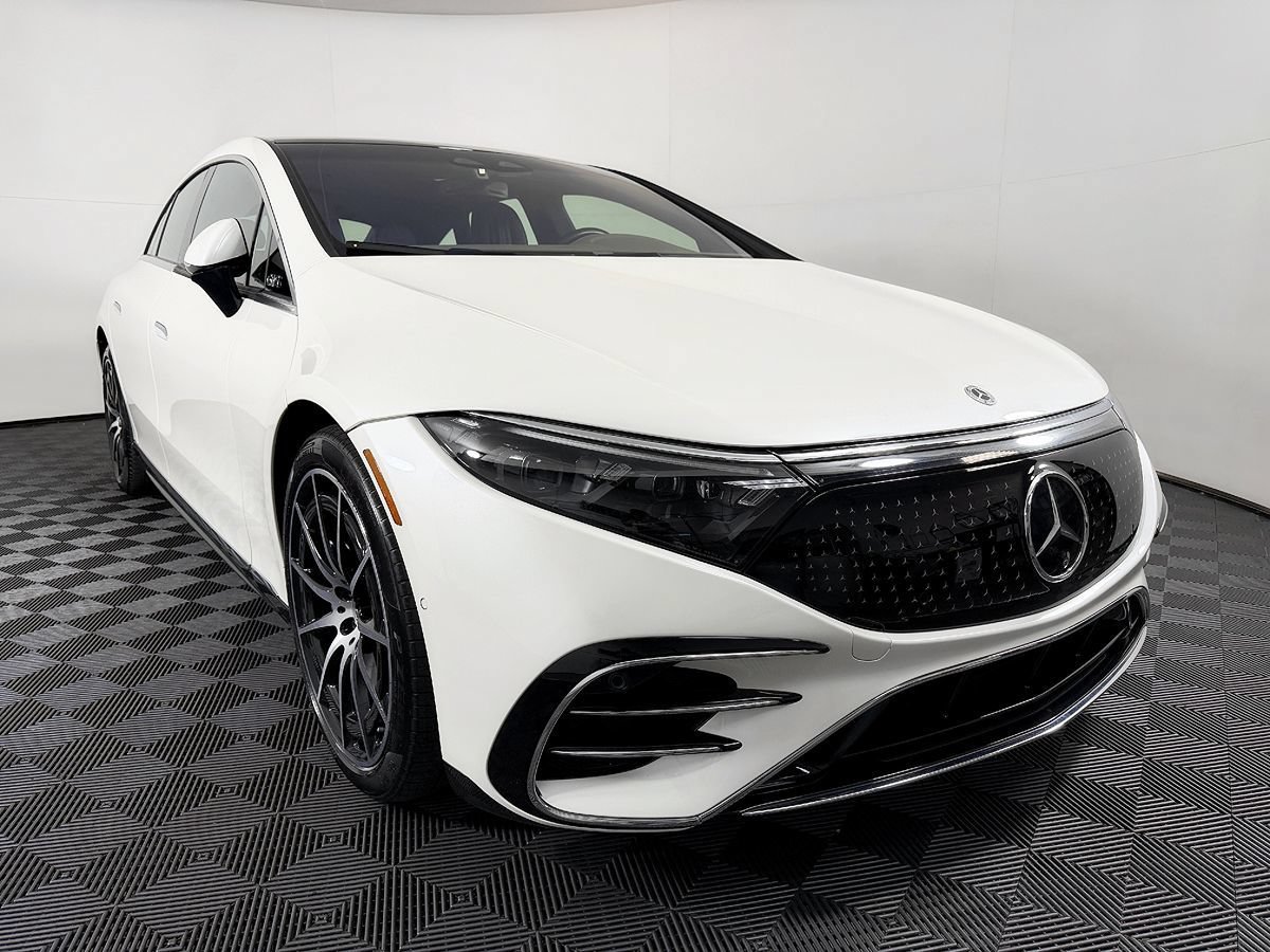 Used 2022 Mercedes-Benz EQS 580 4MATIC Sedan image 5