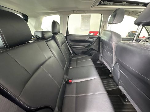 Used 2018 Subaru Forester 2.5i Touring w/ Popular Package #3B AWD/4WD image 42