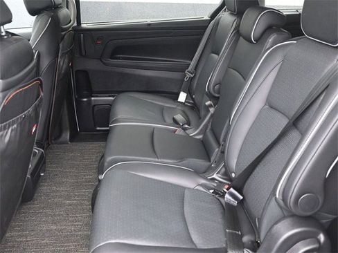 Used 2025 Honda Odyssey Elite image 19