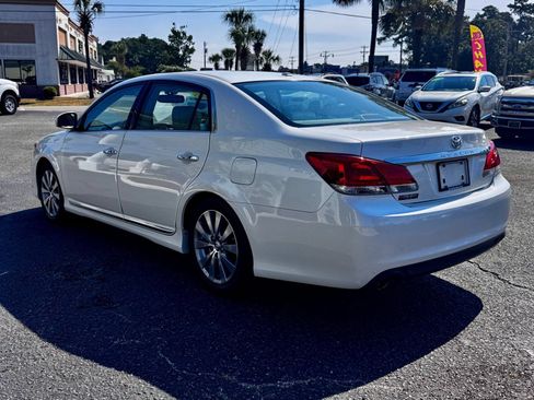 Used 2011 Toyota Avalon Limited FWD image 4