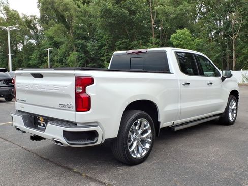 Used 2021 Chevrolet Silverado 1500 High Country w/ Technology Package AWD/4WD image 10