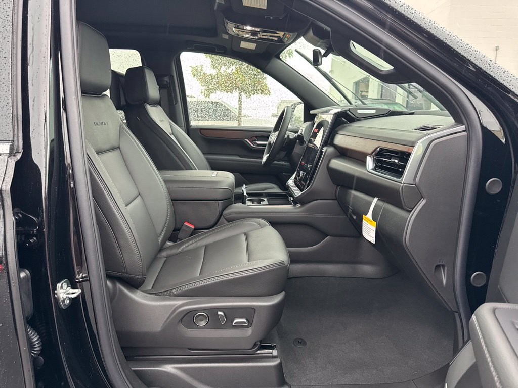 New 2027 GMC Yukon Denali w/ Denali Reserve Package AWD/4WD image 18