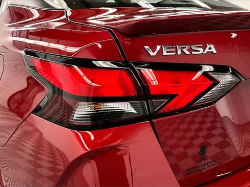 New 2025 Nissan Versa SR w/ Trunk Package image 17
