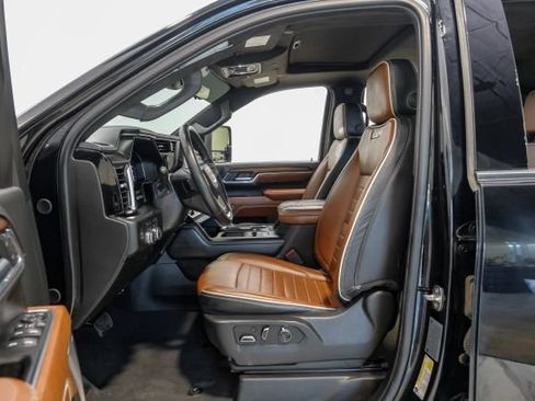 Used 2024 GMC Sierra 2500 Denali Ultimate AWD/4WD image 5