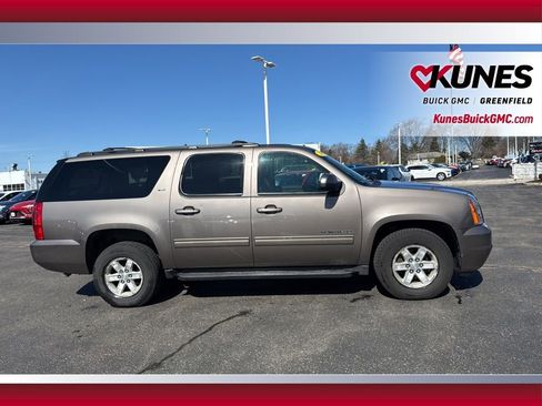 Used 2013 GMC Yukon XL SLT w/ SLT-2 Equipment Package image 4
