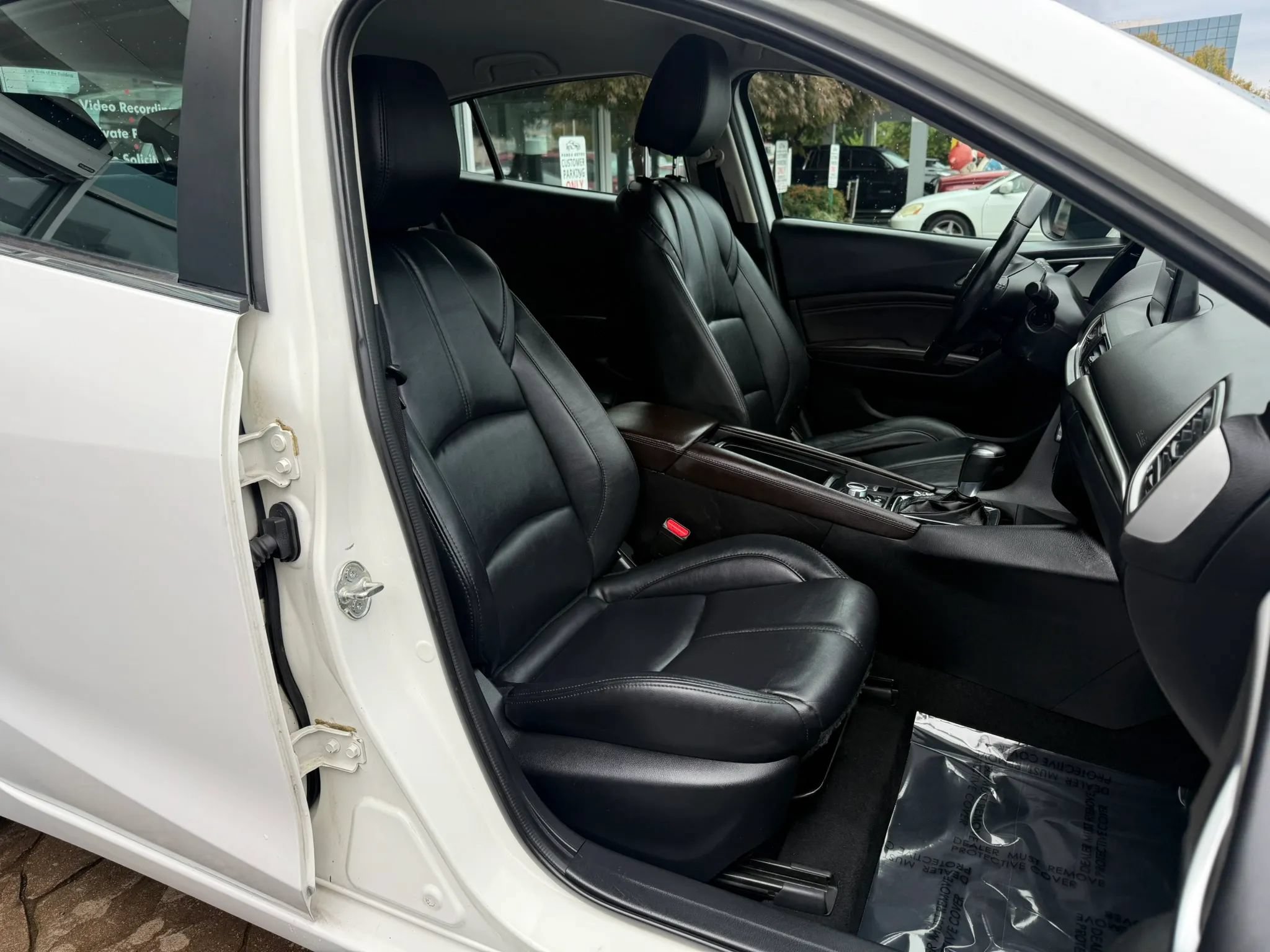 Used 2018 MAZDA MAZDA3 Touring FWD image 34