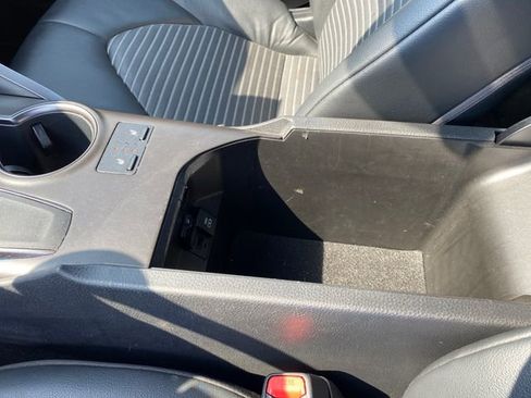 Used 2023 Toyota Camry SE FWD image 13