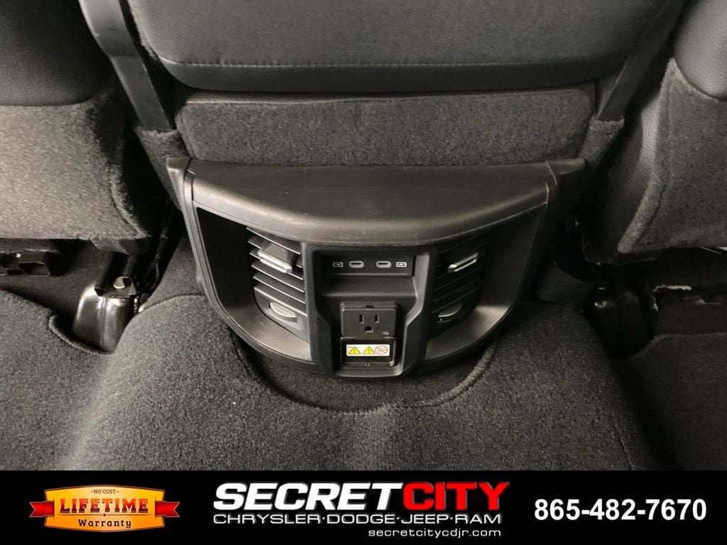 Used 2026 RAM 2500 Laramie AWD/4WD image 26