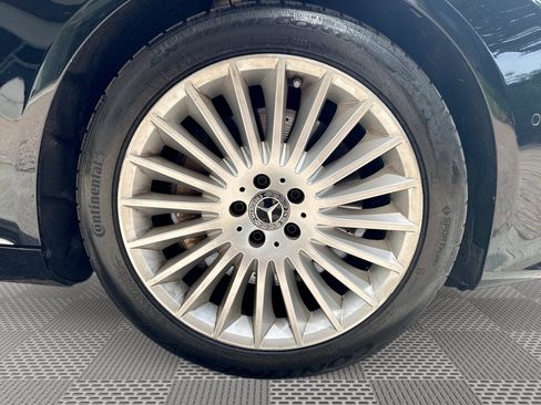Used 2018 Mercedes-Benz S 560 Sedan image 31