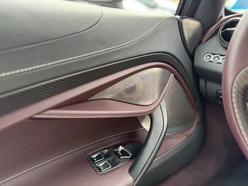 Used 2018 McLaren 720S image 26