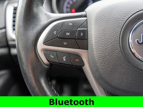 Used 2021 Jeep Grand Cherokee Laredo X AWD/4WD image 19