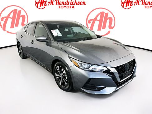 Used 2022 Nissan Sentra SV image 1