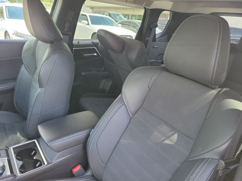 Used 2024 Mitsubishi Outlander SE Black Edition AWD/4WD image 18