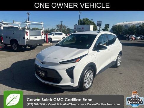 Used 2023 Chevrolet Bolt EUV LT w/ Comfort Package FWD image 1