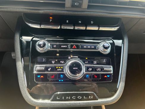 Used 2020 Lincoln Corsair Reserve w/ Elements Package FWD image 21