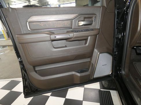 New 2026 RAM 2500 Limited AWD/4WD image 30