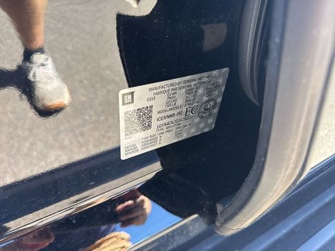 Used 2018 Cadillac Escalade Premium Luxury AWD/4WD image 43