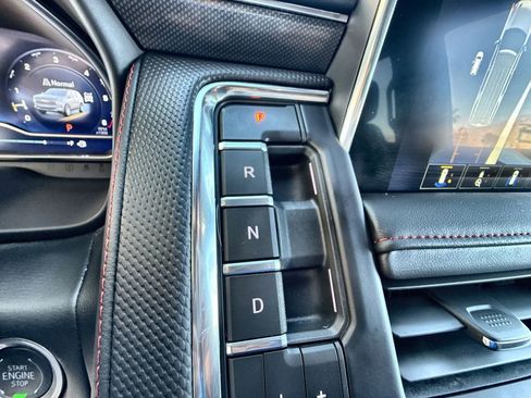 Used 2024 Chevrolet Tahoe RST w/ RST Performance Edition image 16