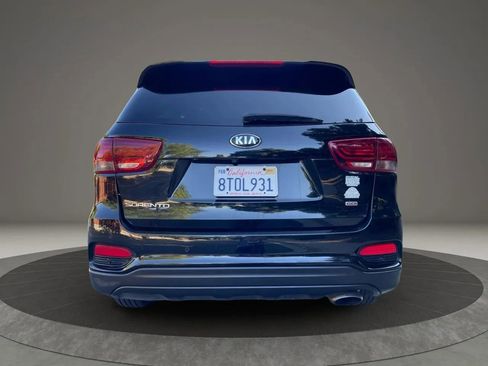 Used 2019 Kia Sorento LX w/ LX Convenience Package image 7