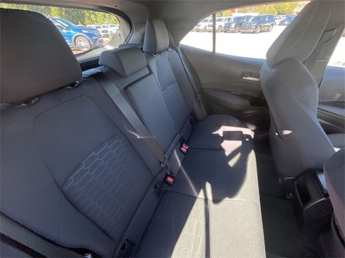Used 2021 Toyota Corolla SE w/ SE Preferred Package image 24