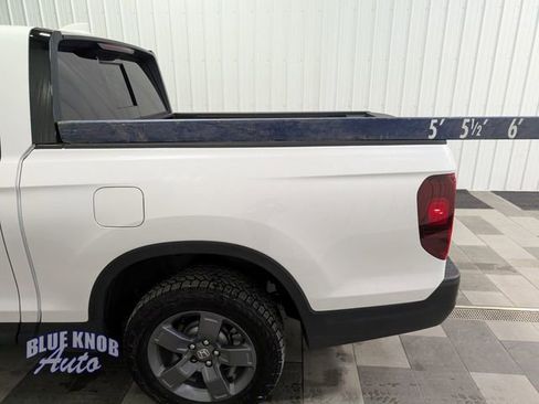 Used 2025 Honda Ridgeline TrailSport image 3